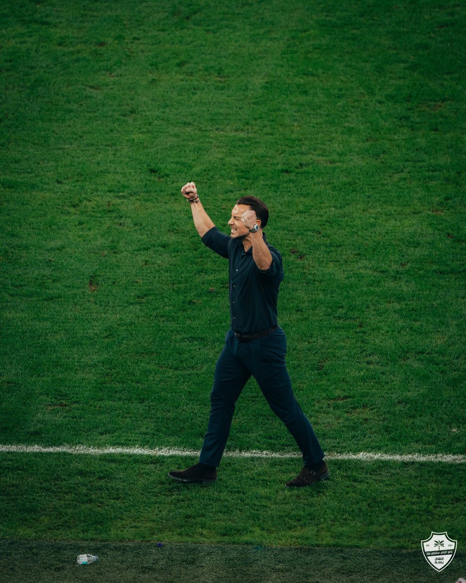 عمرو tweet media