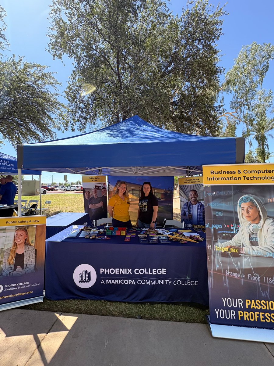 PhoenixCollege's tweet photo. Maricopa Community College Day at The Capitol! 👏 https://t.co/Jk8YMNGMnb