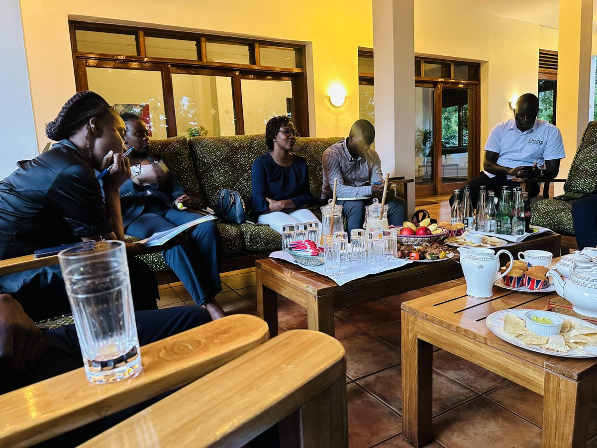 OYWAUgChapter's tweet photo. We had the privilege of engaging with the British High Commission alongside Chevening &amp; Commonwealth Scholars Uganda leadership.
Great conversations, exciting partnership opportunities and the journey has just begun.
Grateful to the British High Commissioner for hosting us. https://t.co/hjNgLxYmMM