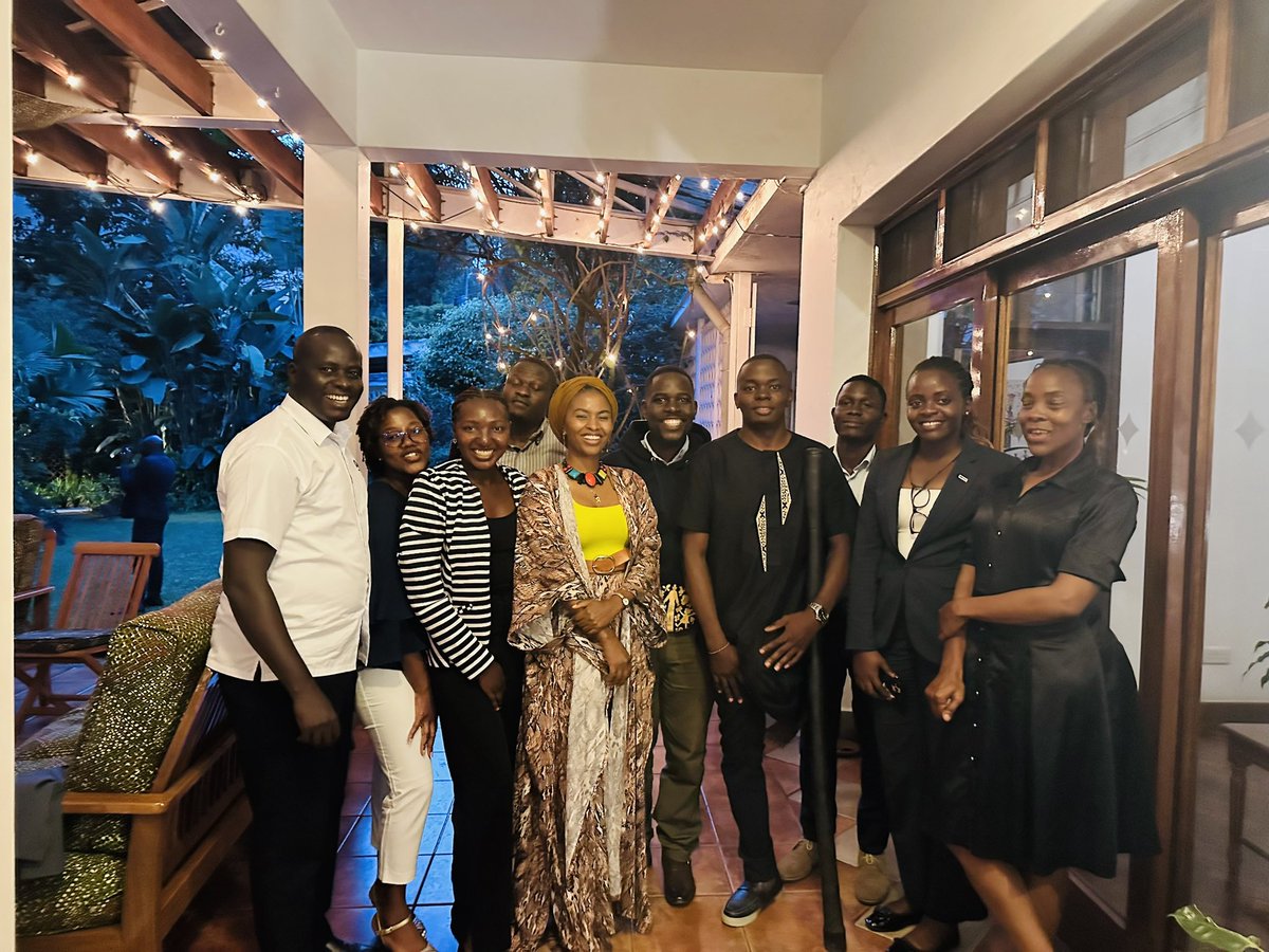 OYWAUgChapter's tweet photo. We had the privilege of engaging with the British High Commission alongside Chevening &amp; Commonwealth Scholars Uganda leadership.
Great conversations, exciting partnership opportunities and the journey has just begun.
Grateful to the British High Commissioner for hosting us. https://t.co/hjNgLxYmMM