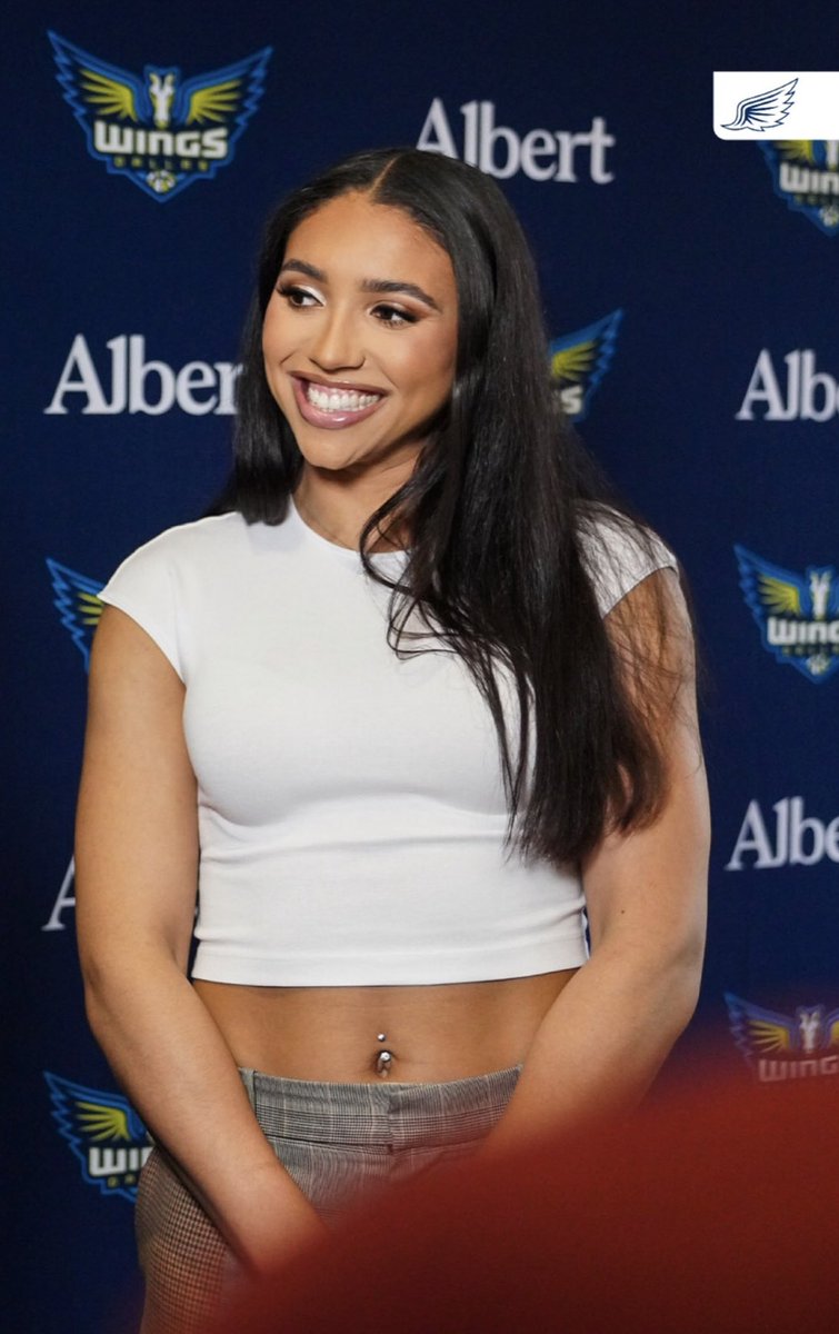 𝓪𝓵𝓮𝔁𝓮𝓼 tweet media