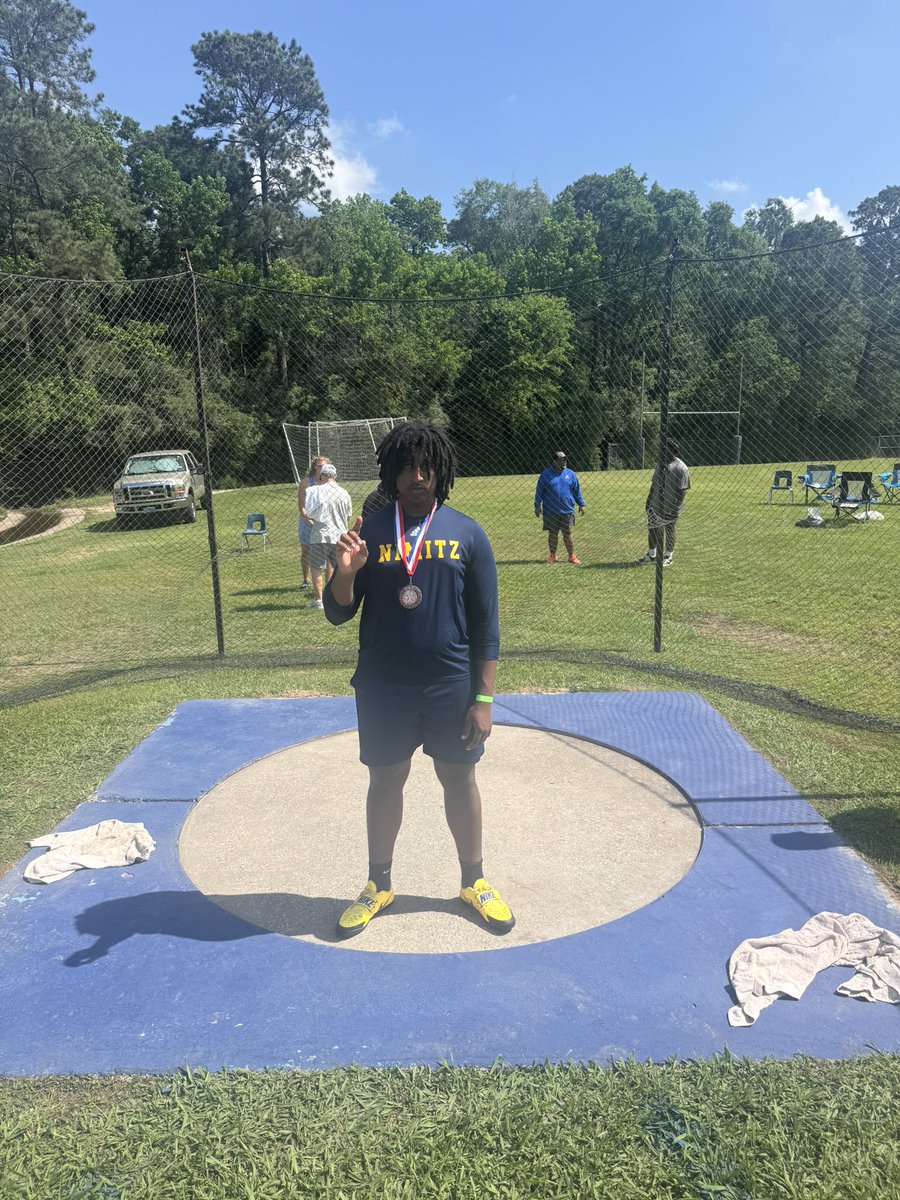 Coach Davis tweet media