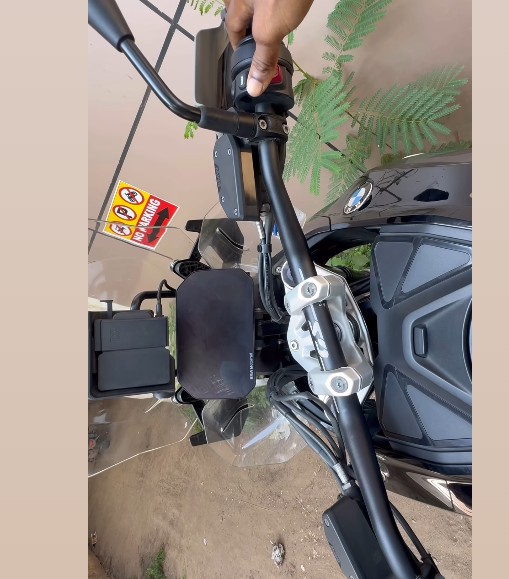 BMW R1300GS 
TFT screen is blacked out all of a sudden. Bike is starting and running but TFT is blacked out. What could be the reason ?