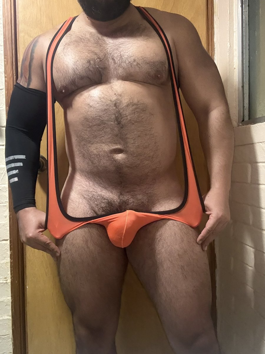 2 Machos tweet media