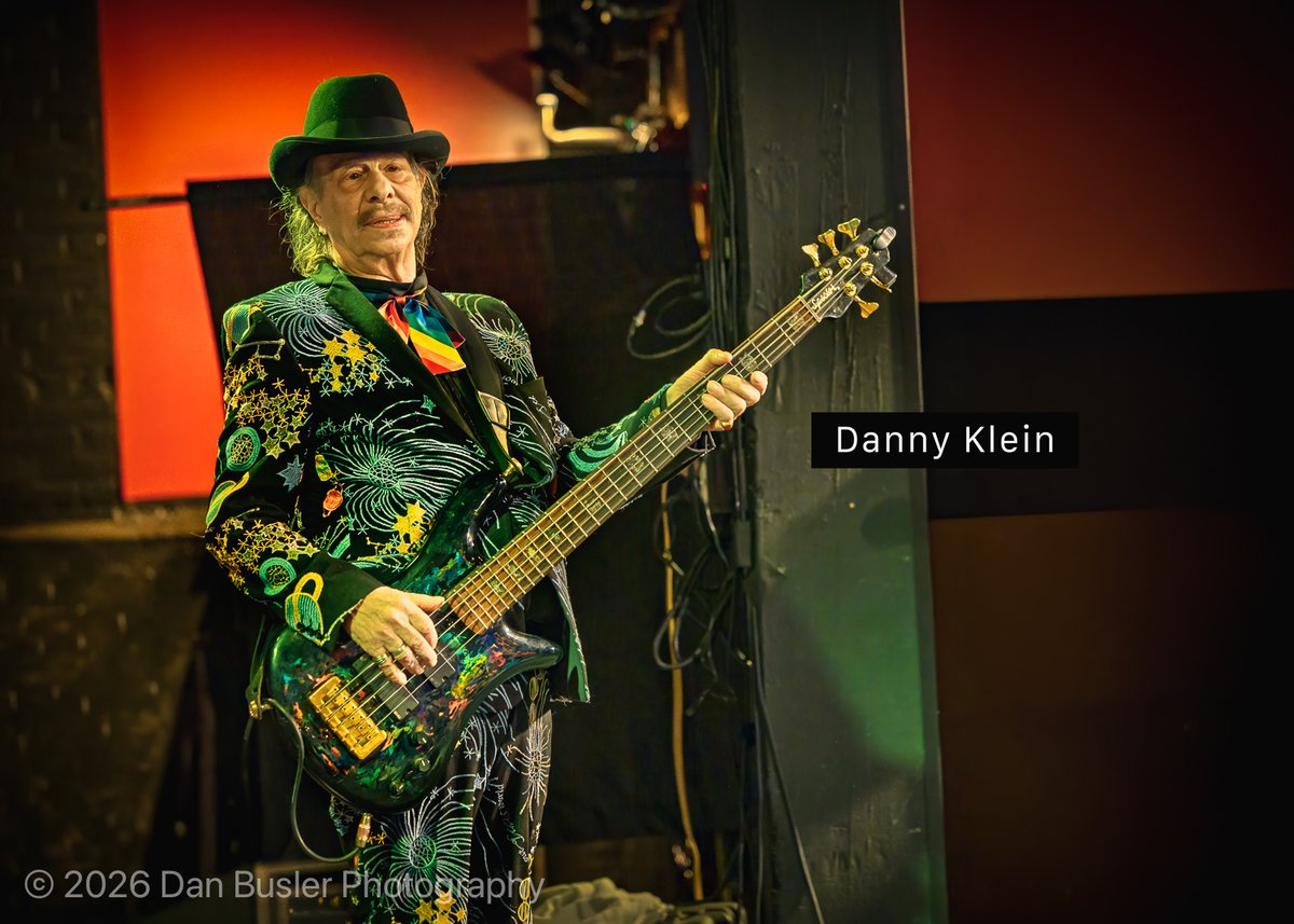 Danny Klein's Full House at The Extended Play Sessions in Norwood, MA., 04-11-26
The group includes Danny Klein, Jim Taft, Dave Quintiliani, Steve Gouette, Jeremy Esposito, and Richard "Rosy" Rosenblatt.