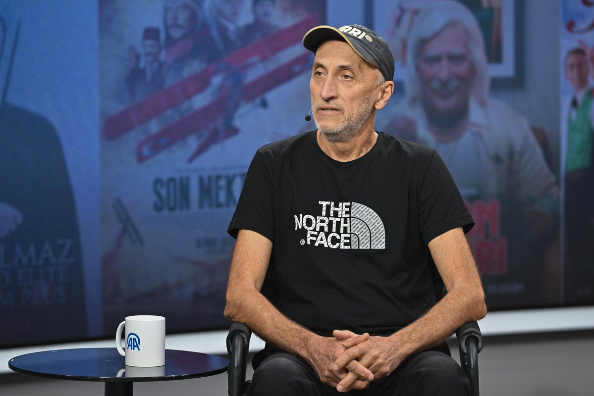 aa_kurumsal's tweet image. Eşkıya, Hokkabaz, Av Mevsimi ve Organize İşler gibi Türk sinemasında iz bırakan filmlerin görüntü yönetmenliğini üstlenen Görüntü Yönetmeni Uğur İçbak, #AA tarafından düzenlenen Sinema Atölyesi'ne katıldı.

v.aa.com.tr/3908305

#AnadoluAjansı
#SinemaAtölyesi