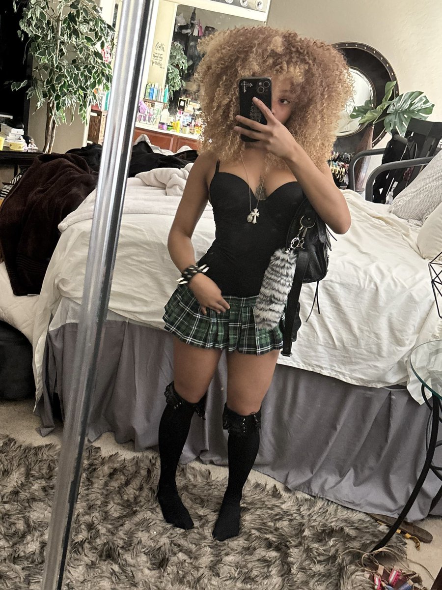 ari ☆🏹 tweet media