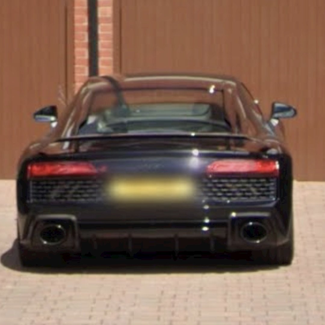 CarsOfGMaps's tweet image. Worcester part 7. 
Aston Martin V12 Vanquish, a very moldy TVR Tasmin, Audi R8 and Austin 1800
