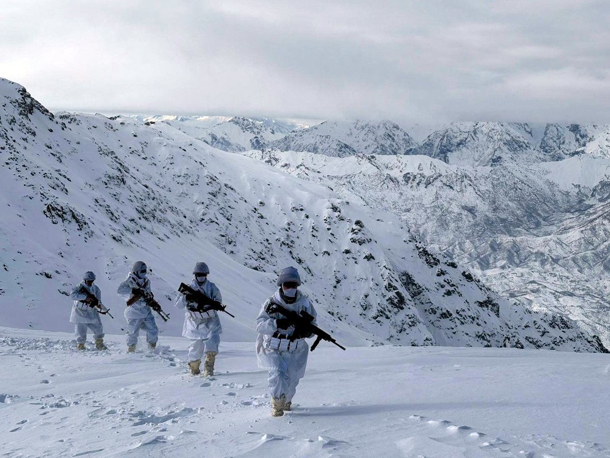 TurkishMinuteTM's tweet image. #Turkey’s defense ministry said Thursday it has begun work to increase the number of commando brigades, elite light infantry formations trained for hard terrain and cross-border combat, as Ankara reviews lessons from the #Ukraine war and the US-Israeli conflict with #Iran.