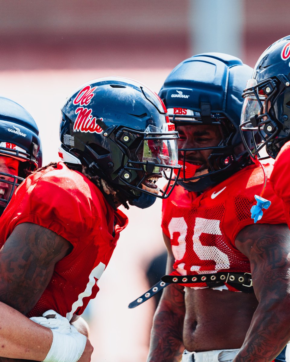 OleMissFB's tweet photo. 🇹🇹 ➡️ 👨‍🍳

@TrinidadChambl1 x @_jayythegreat_ https://t.co/10nhsHxfdz