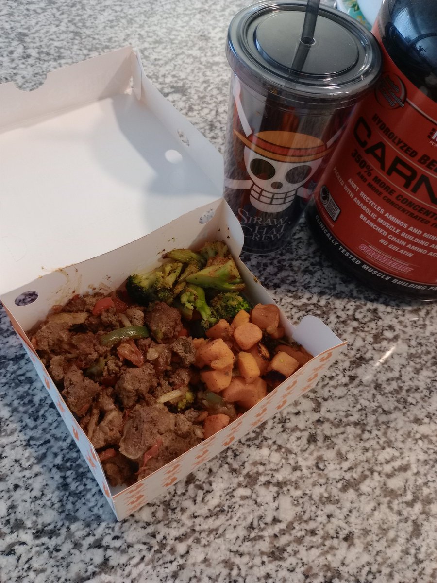 WhoDATJr225's tweet photo. I love Louisiana  and one piece! But guess what I'm still not eating that greasy 💩 https://t.co/6nEQVdm1Nt