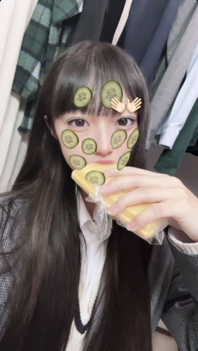 DIn18c's tweet photo. アイス美味しい     荒野やりすぎて視力おちました https://t.co/CfuVslcveU