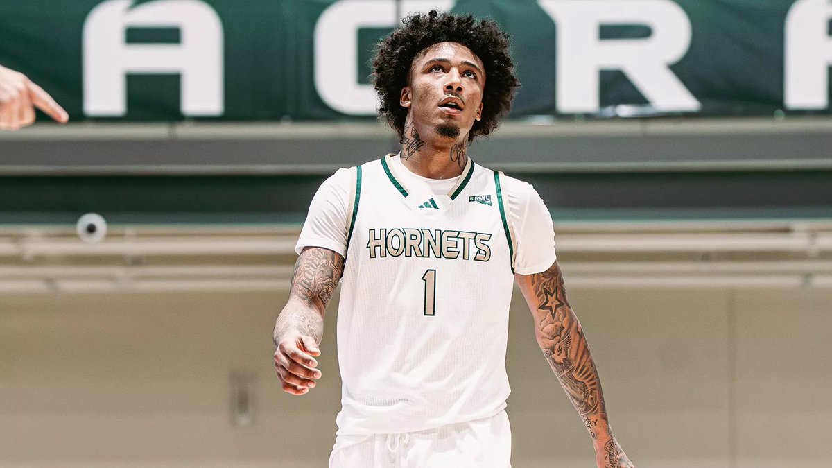 Sacramento State sophomore Mikey Williams has entered the transfer portal. 

The 6’3” guard started all 21 games played, averaging 17.1 points, 3.0 rebounds, 4,5 assists, and 1.2 assists per game. 

Previously spent time with Memphis, and UCF.