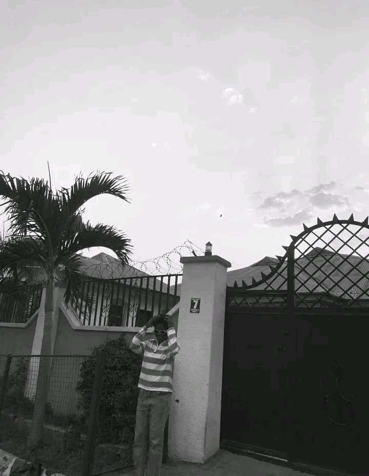 'yanmisola. 🌟 tweet media