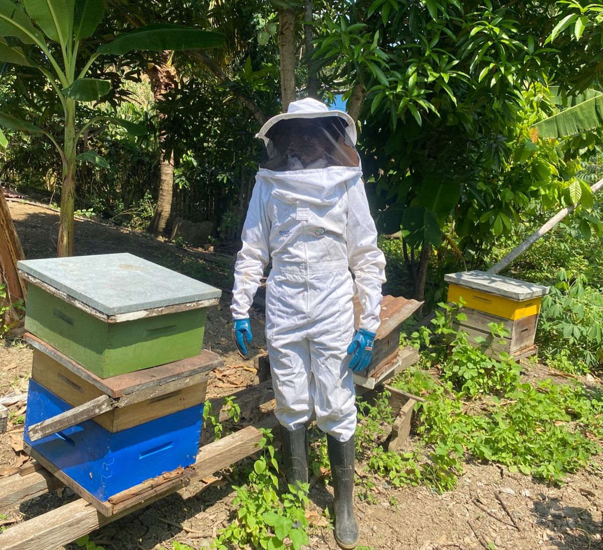 #Manabí | Realizamos la inspección del apiario “EL CISNE” en el cantón Tosagua, para la obtención del Certificado Zoosanitario de Producción, Movilidad y Funcionamiento de Predios Apícolas. #PrevenciónSanitaria