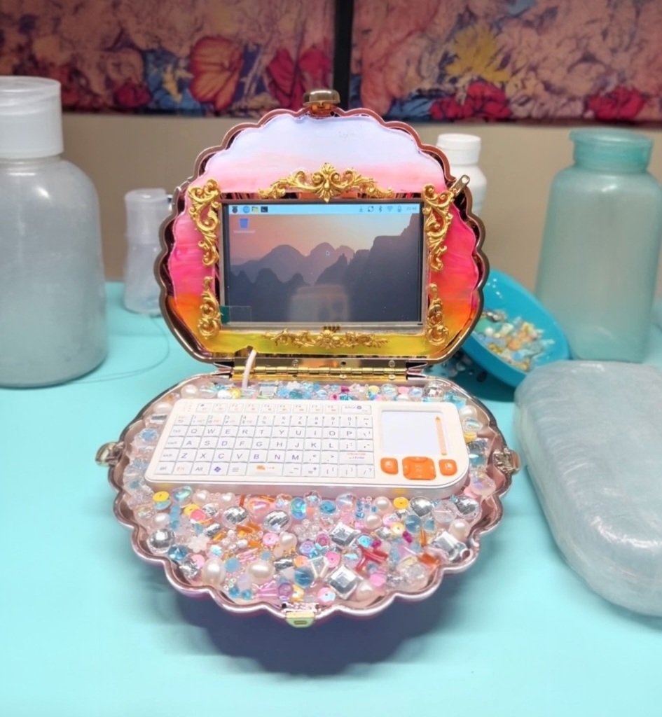 alexine 🏴‍☠️ tweet media