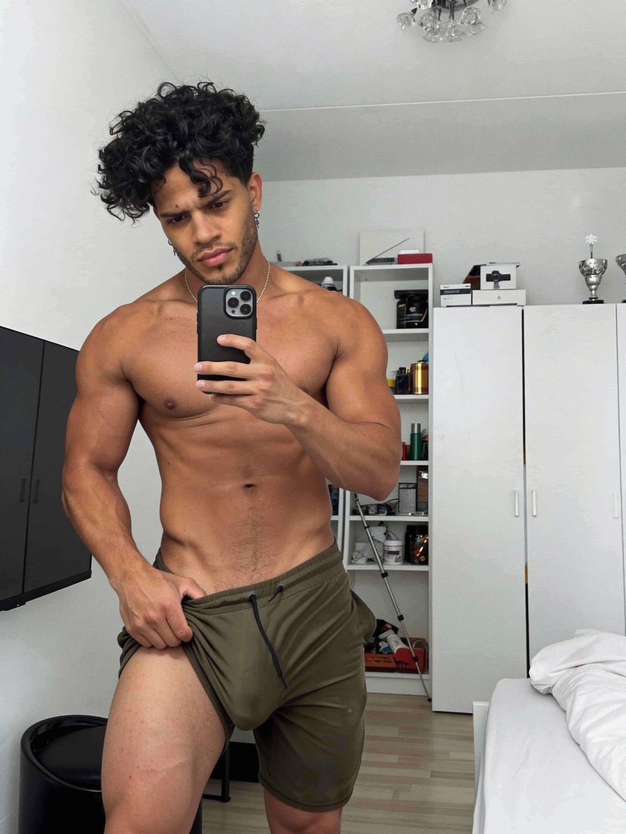 Mister López tweet media