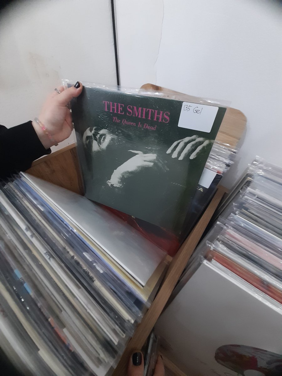 nana ⚢ tweet media