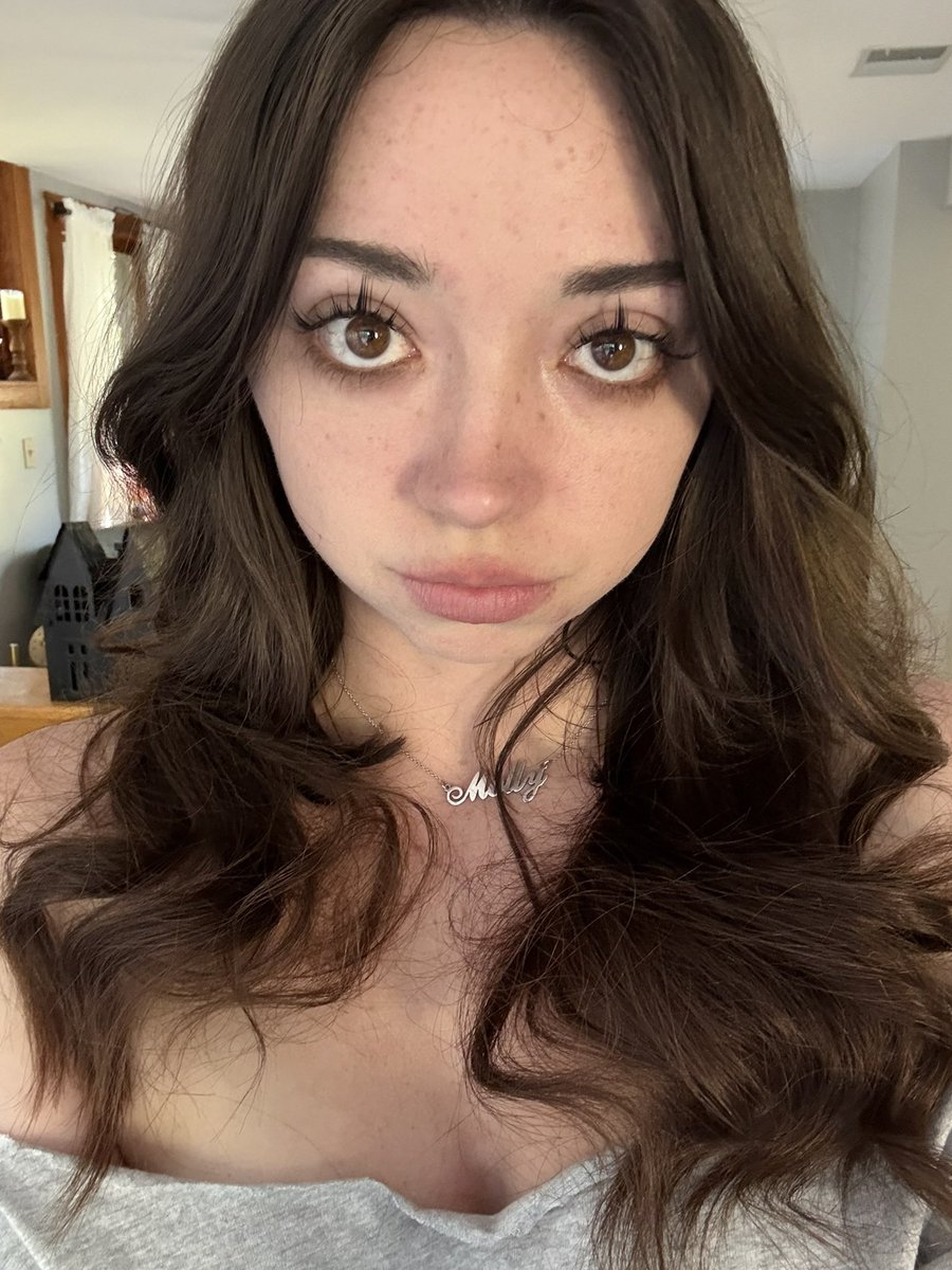 Molly Moon 🌙 tweet media