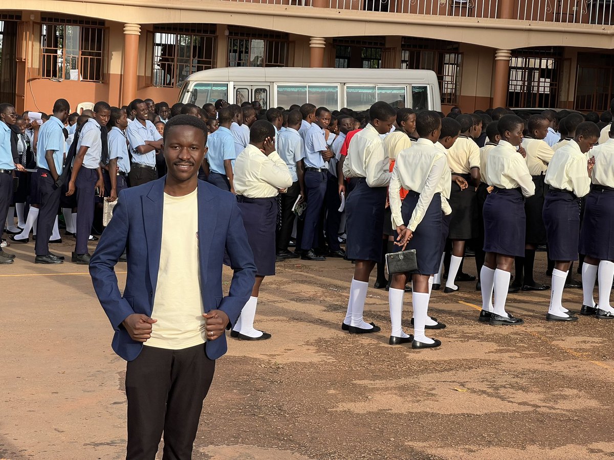 Association des professeurs de français en Ouganda tweet media