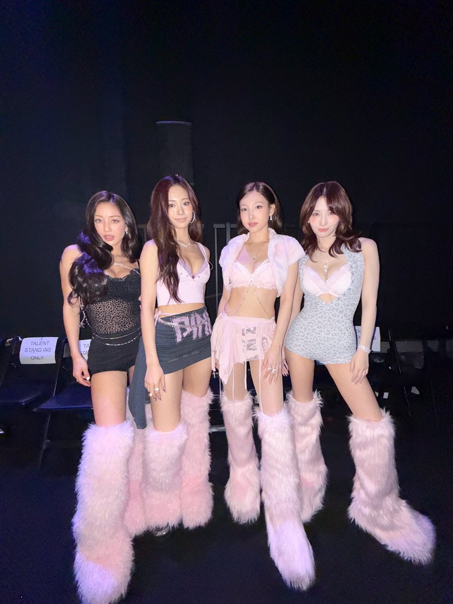 TWICE PUBLI tweet media