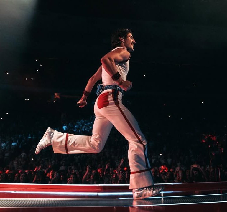 BooneAccess's tweet photo. 🚨 Benson Boone’s "American Heart World Tour" has won 'Pop Tour of The Year' at Pollstar Awards 2026. https://t.co/gQko0LfeTC