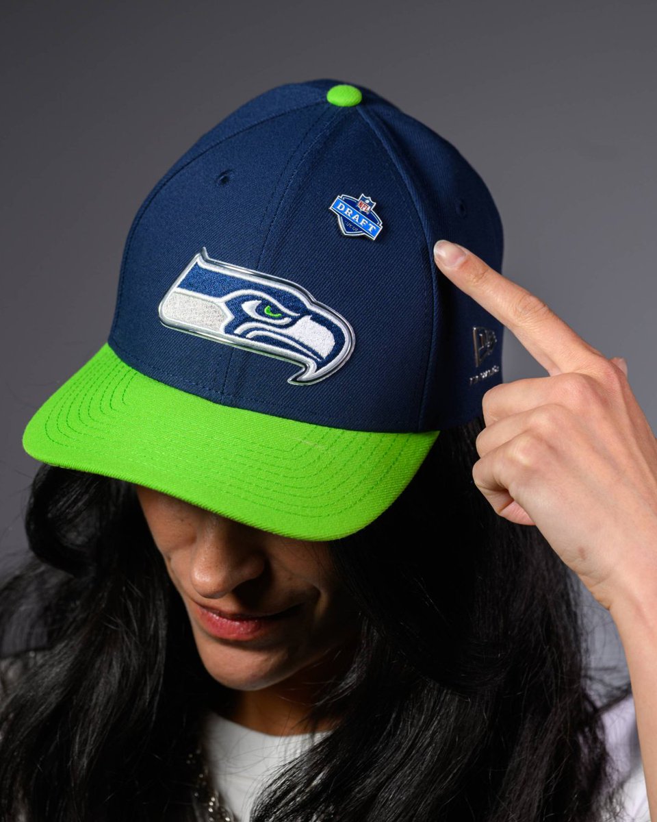 Seahawks Pro Shop tweet media