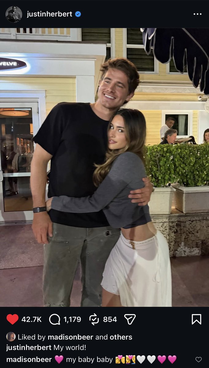 𝒸𝒶𝓈𝓈𝒾𝑒 tweet media