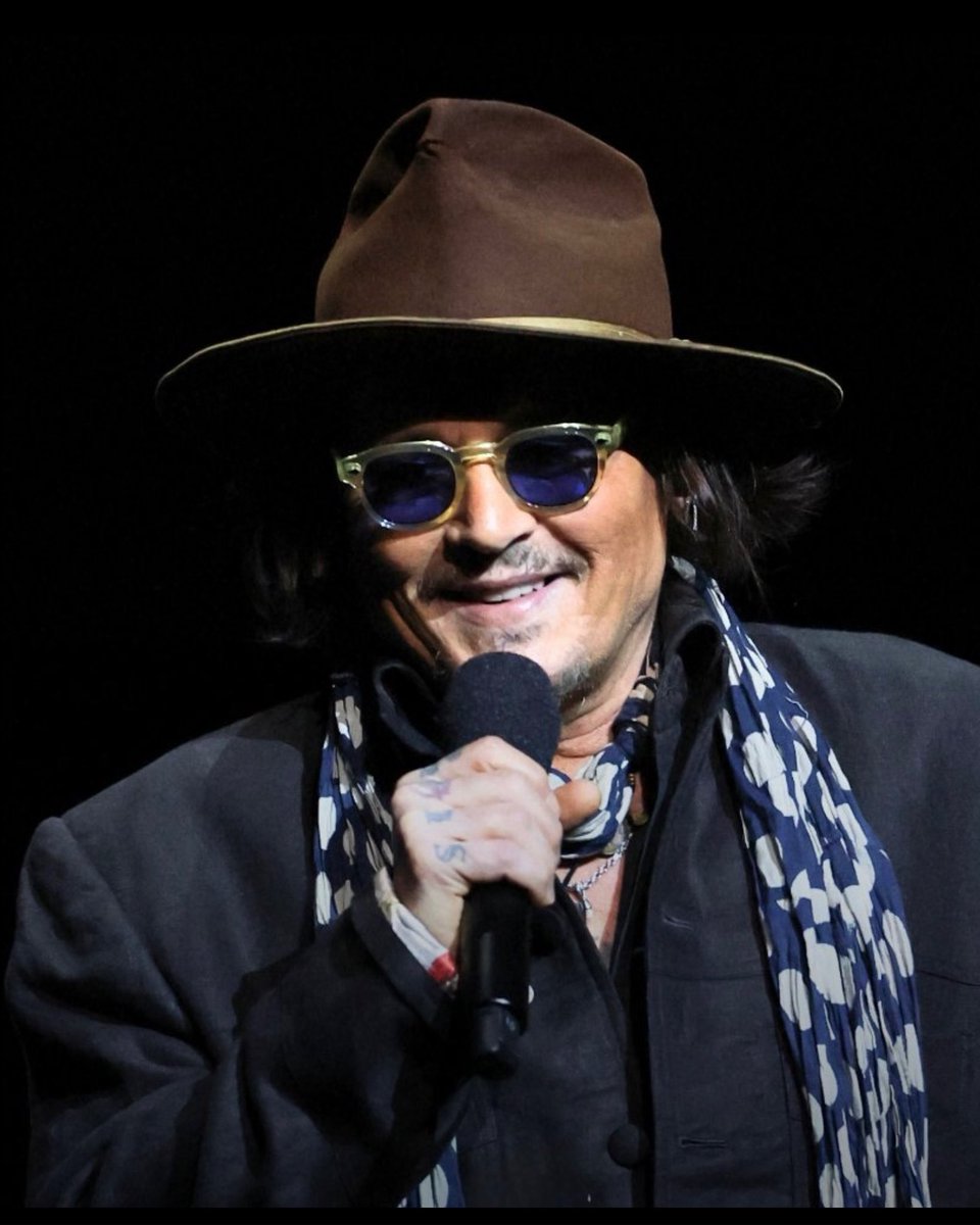 This makes me genuinely happy🥰❤️

#JohnnyDepo

📷 Variety