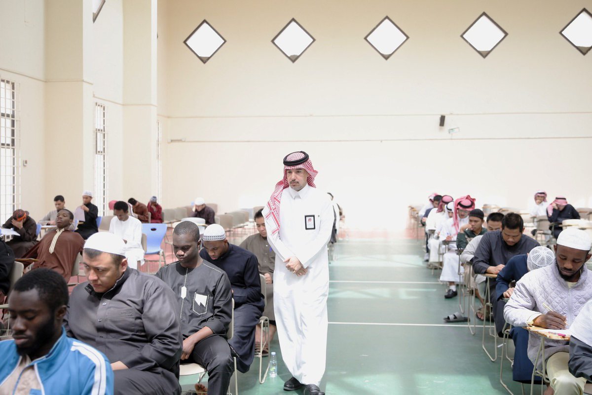 كلية العلوم الإنسانية والاجتماعية tweet media