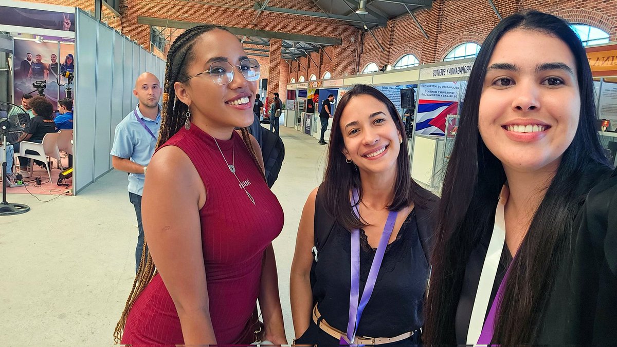 Grg69413088's tweet photo. La juventud cubana
Coloquio PATRIA
Con @IdeasMultimedio Manténgase #ConFilo
#CubaInspira 
#CubaEstáFirme 
🇨🇺 🇨🇺 🇨🇺 🇨🇺 🇨🇺 🇨🇺 🇨🇺 🇨🇺 🇨🇺 https://t.co/4z1OFh5rcC