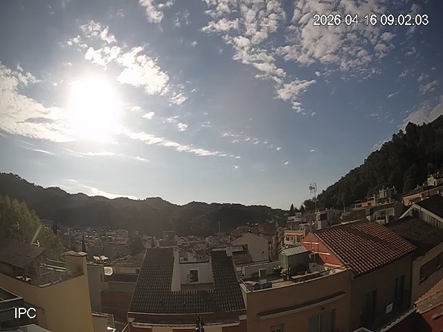 MeteoAdM's tweet image. #Bonvespre des de la part alta d'#ArenysdeMunt Avui el #dijous ha estat molt ☀️ un dia més, tant sols amb alguns cirrustrats al #matí i una temperatura més alta que ahir de 22°C 👇