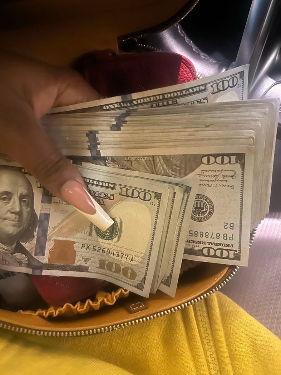 MULA🍒 tweet media