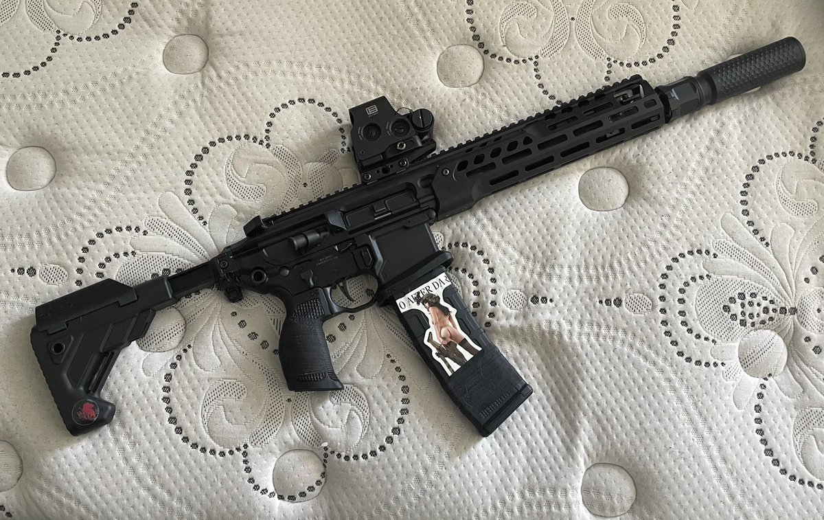 Schrödinger’s Toast tweet media