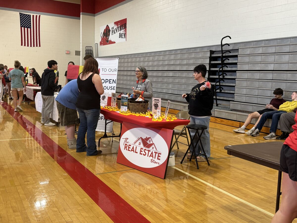 CCSD_Panthers's tweet photo. CCHS Annual Career Fair!  https://t.co/xGoBSjRO7X via @ParentSquare https://t.co/j0ZTPnFNiq