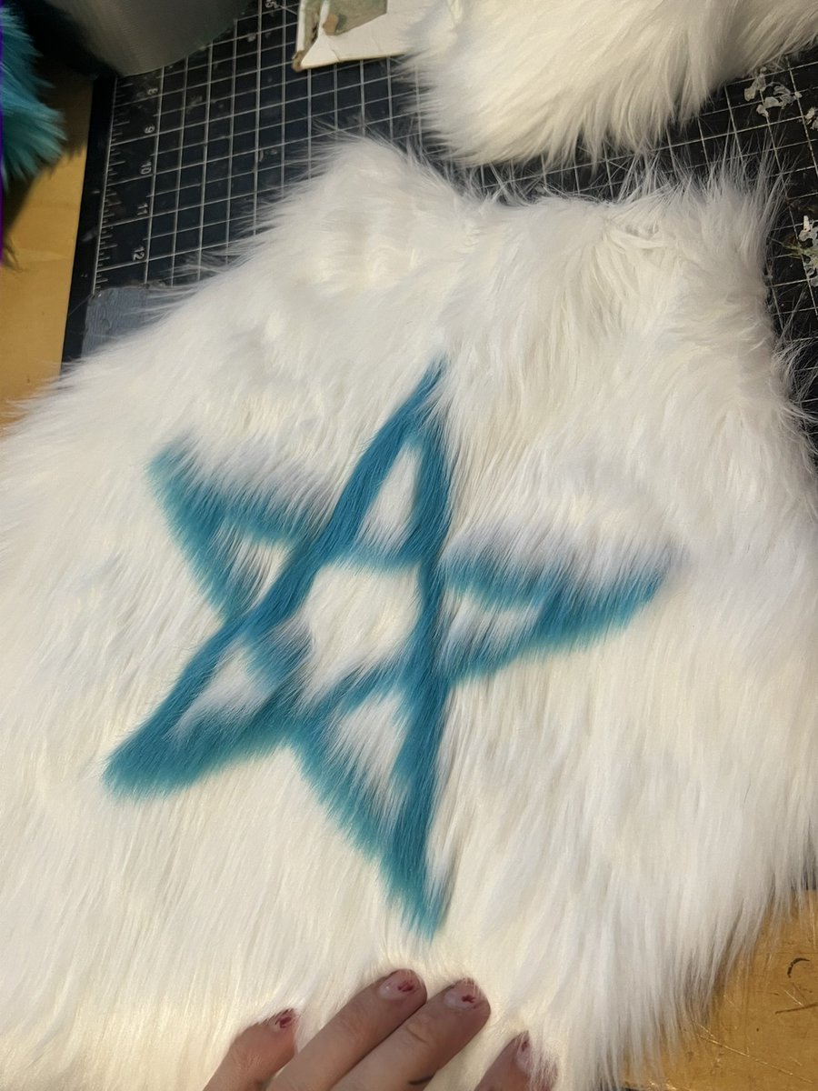 de Leon Fursuits tweet media