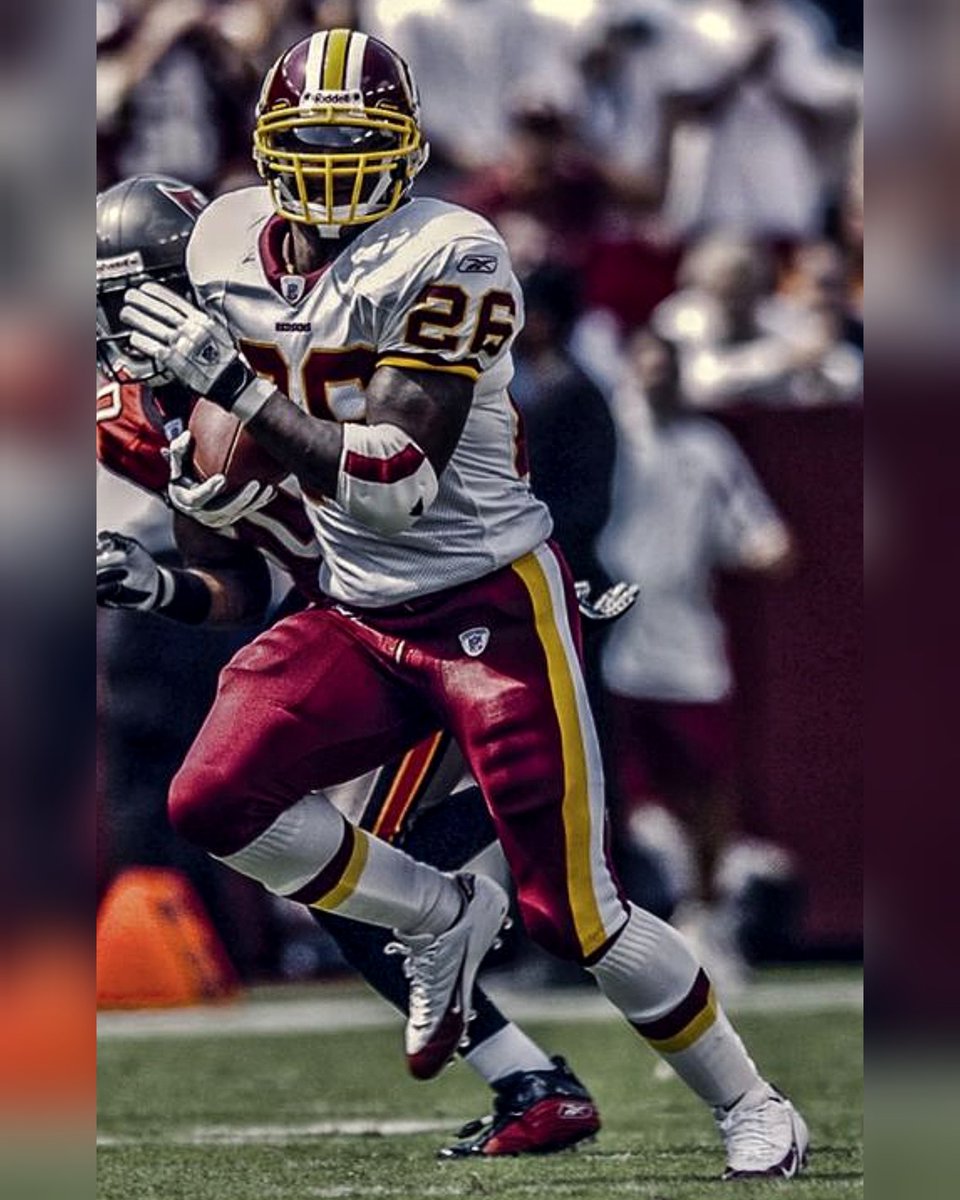 FB_Helmet_Guy tweet media