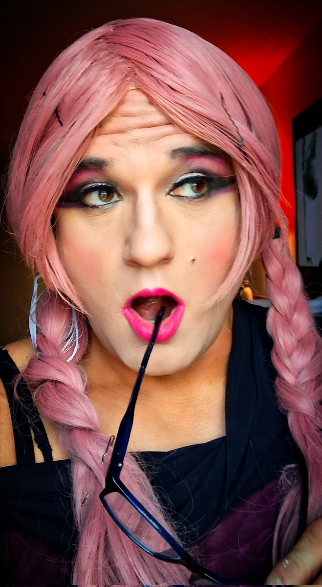 PhillySissySlut tweet media