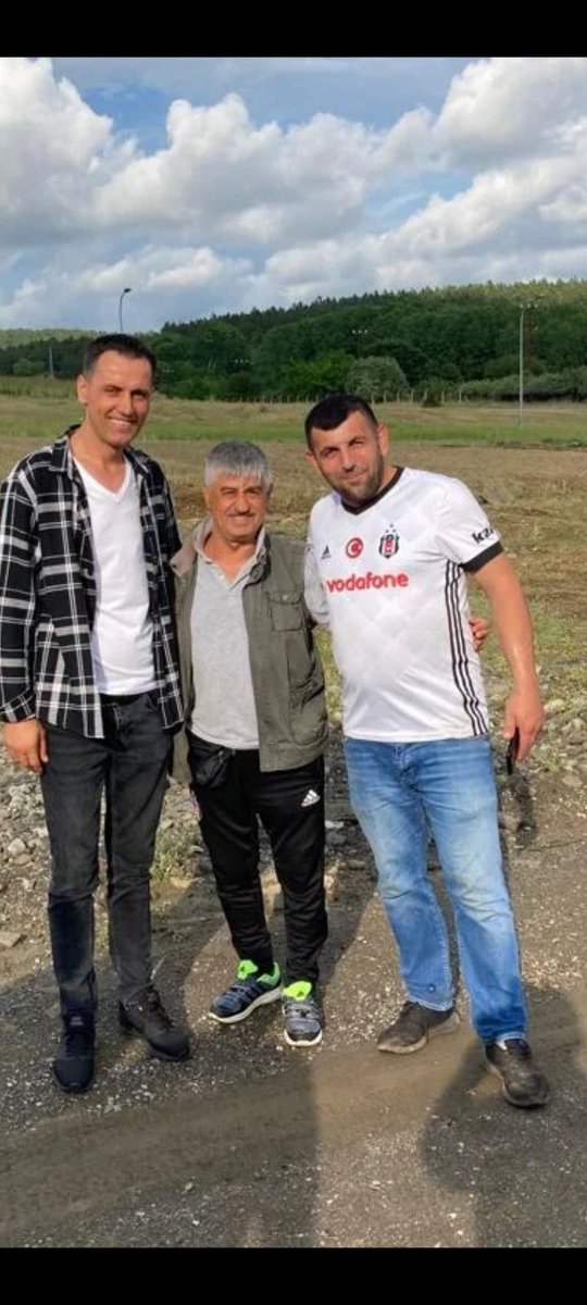 obanSO1's tweet photo. Süreyya abim doğum günün kutlu olsun canım abim 🦅❤️😍 https://t.co/oGtrW5iEn1
