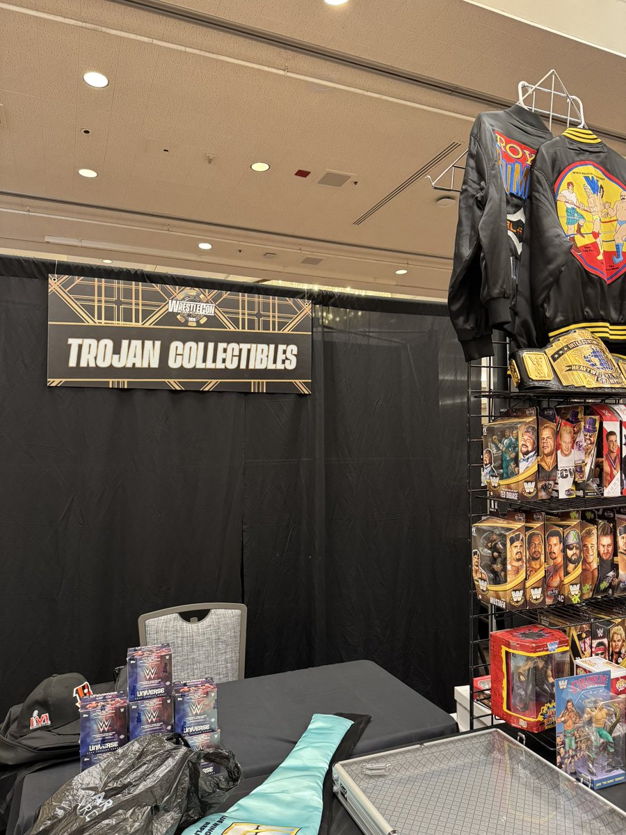 Referee Brandon Tolle tweet media