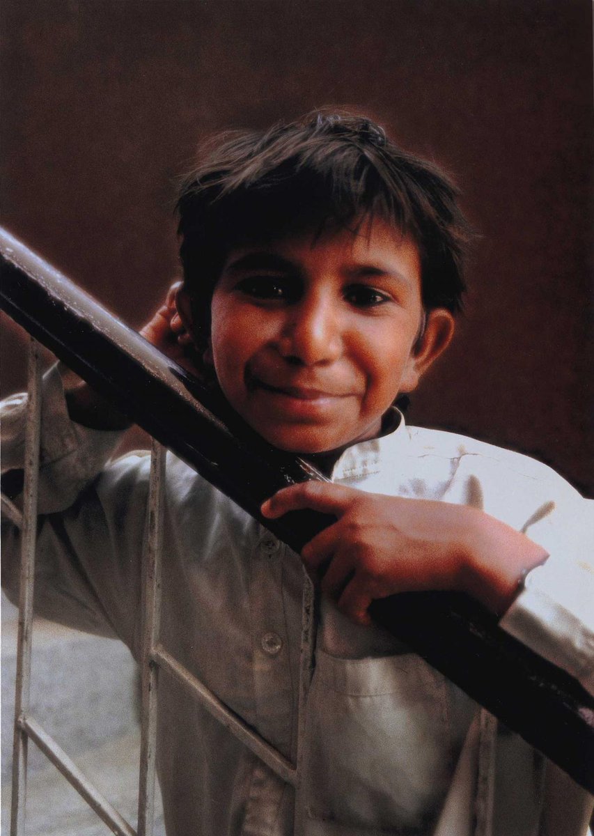 Há 31 anos, em 16 de abril de 1995, o ativista Iqbal Masih, um menino de apenas 12 anos, era assassinado a tiros no Paquistão.

Iqbal Masih tinha apenas quatro anos de idade quando seu pai o entregou para o trabalho escravo por apenas 600 rúpias — o equivalente a 12 dólares. O