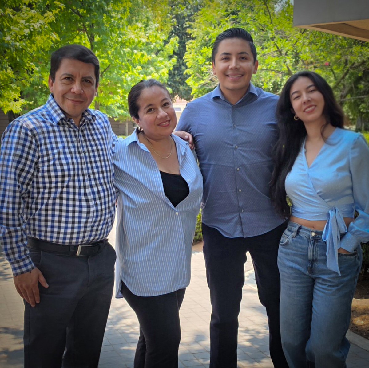 CIDE_MGP's tweet photo. ¡Muchas gracias! El equipo de la Coordinación de la MGP agradece a todas las personas que participaron en el proceso de admisión 2026. Su entusiasmo y compromiso hicieron posible esta convocatoria ✨
#MGP2026 #CIDE #DAP https://t.co/sPd9qBB2Z9