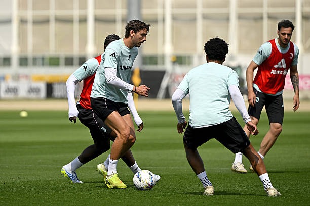 Talking Juventus tweet media