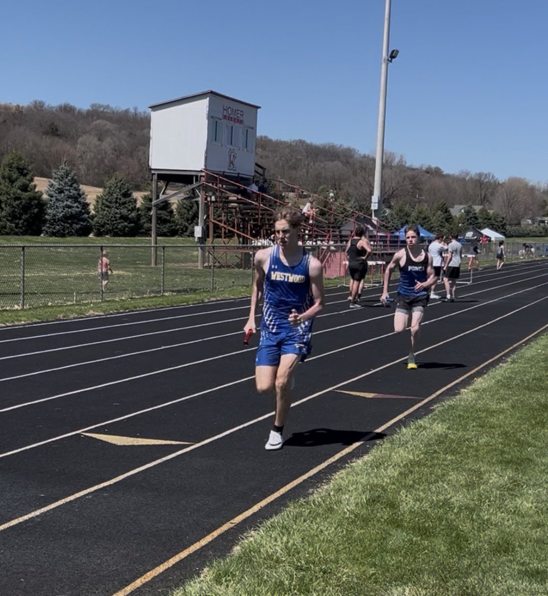justinhazard6's tweet photo. HOMER INVITE 

The boys Distance Medley runs a college Dmed, finishing 2nd 💪
1200 Jacob
400 Bryce
800 Versch
1600 Mack

11:54 https://t.co/3UIzmpwPsq