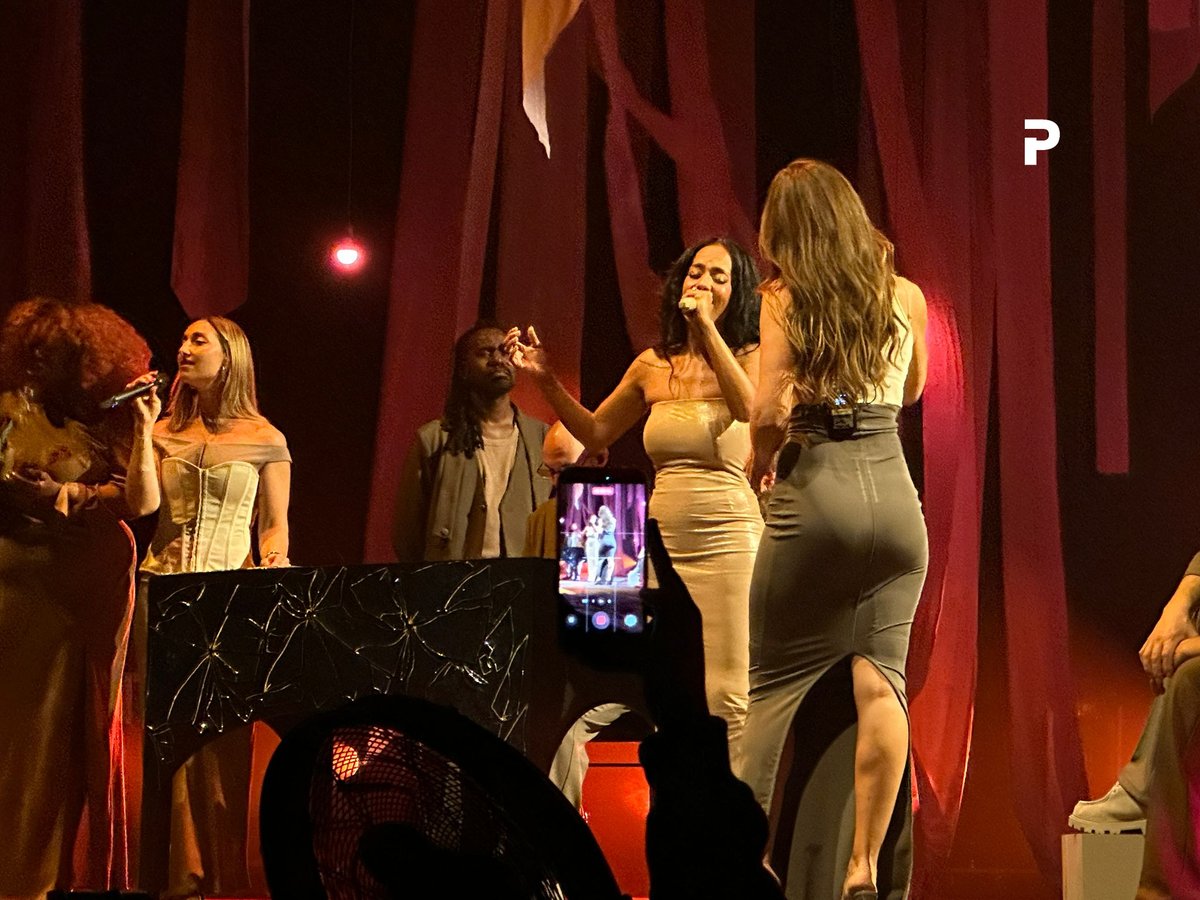 leprogreslyon's tweet image. 🎶 Amel #Bent ouvre sa #tournée avec le public lyonnais ce jeudi soir, à la Halle Tony Garnier de #Lyon.