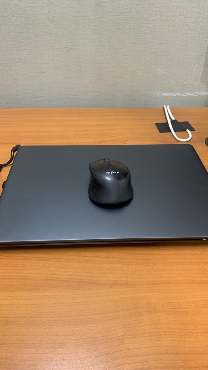 Rftyrb's tweet photo. terimakasih laptop kantor telah memperbesar peluang qerja saya 🙏 https://t.co/p99tP3nJdO