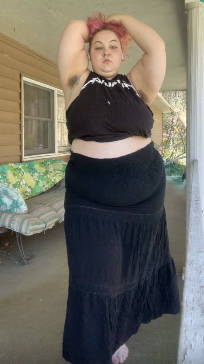 soggycashewz's tweet image. sorry, did u say something? 

#makeup #girlstreamer #twitch #wlw #lgbt