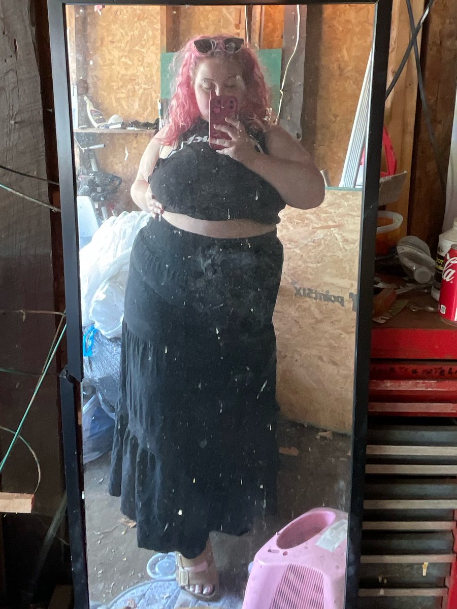 soggycashewz's tweet image. sorry, did u say something? 

#makeup #girlstreamer #twitch #wlw #lgbt