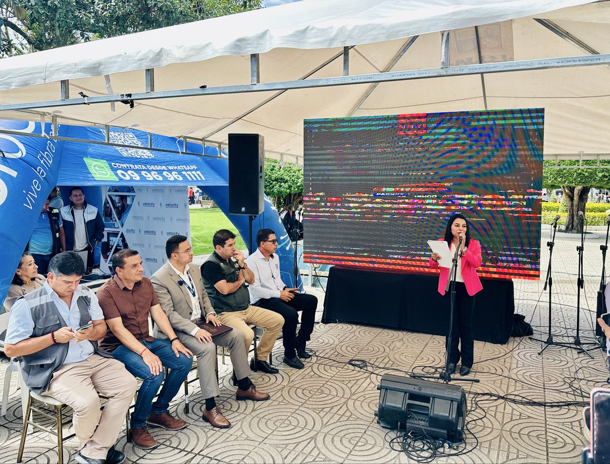 Agricultura_CZ7's tweet photo. #Loja | Participamos en el “16 A – Día del Emprendedor, Loja III Edición”, fortaleciendo el desarrollo productivo y el impulso a nuestros emprendedores y productores locales.
A través de la promoción del Sello #AFC, reafirmamos nuestro compromiso con la agricultura familiar. https://t.co/JumN1xCdwn