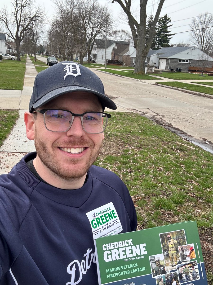 ChedrickGreene's tweet image. THREE WEEKENDS TO GO!  🗓️ 🗓️ 🗓️
Join #TeamGreene on the doors this Saturday at 10am or Sunday at noon. You can also make calls Sat afternoon to turnout voters for Chedrick. 
See thread for sign-up links.
💪🇺🇸🗳️ #SD35 #May5th #ElectionDay